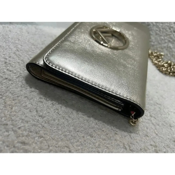 Fendi Metallic Gold Crossbody Bag - Like New with Logo Hardware - Picture 7 of 9